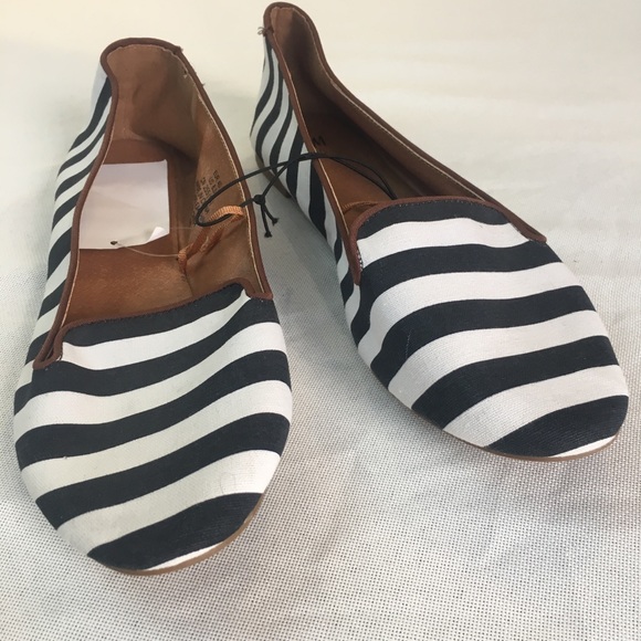 striped flat shoes